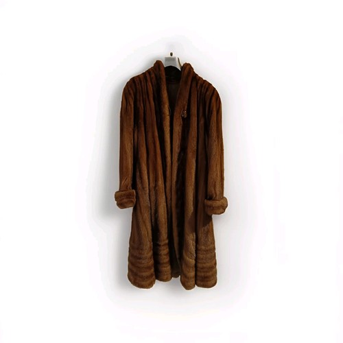 Pelliccia visone yves saint - visone,